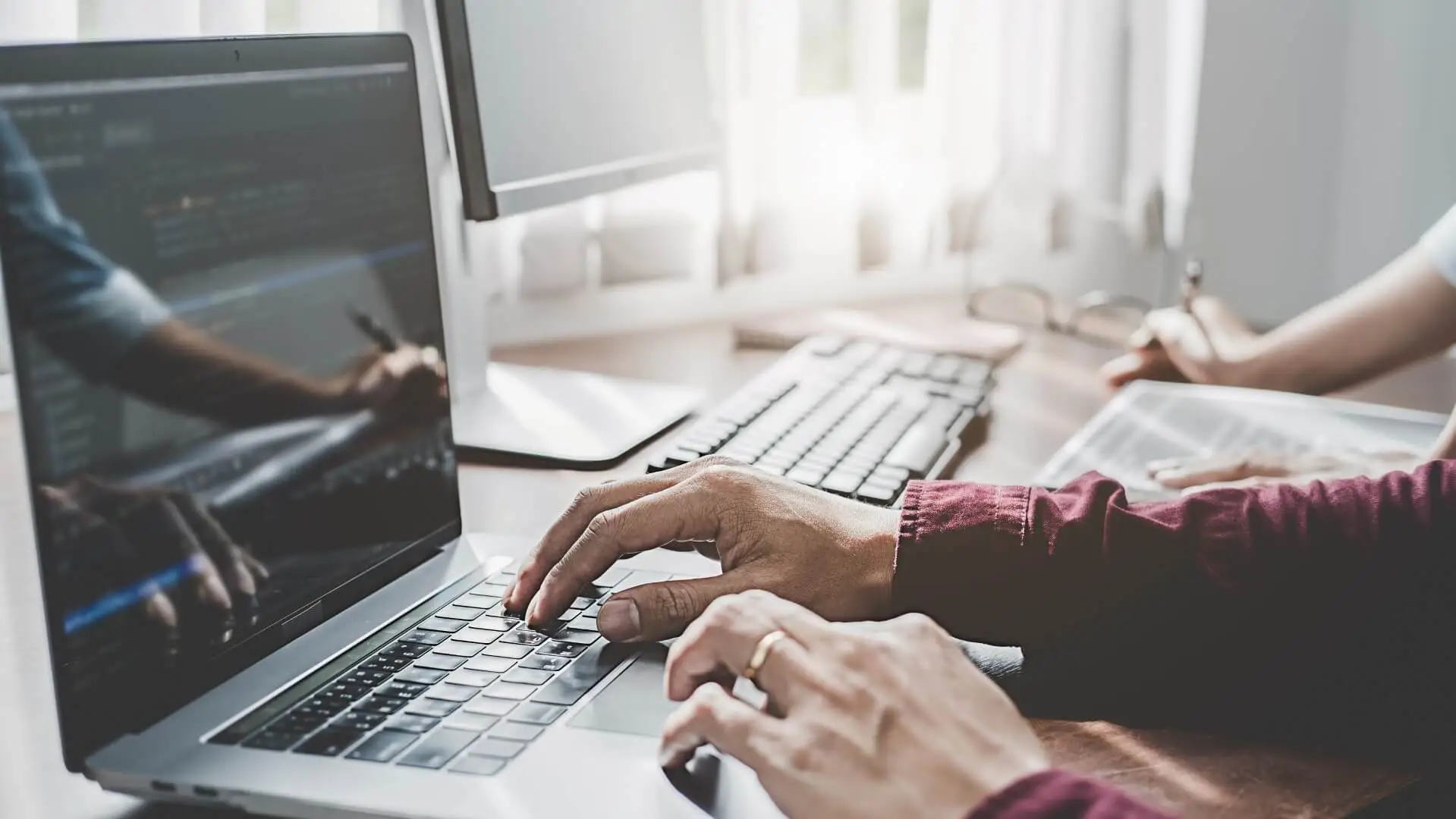 Création de site vitrine en France : comment séduire vos clients en France dès leur première visite ?